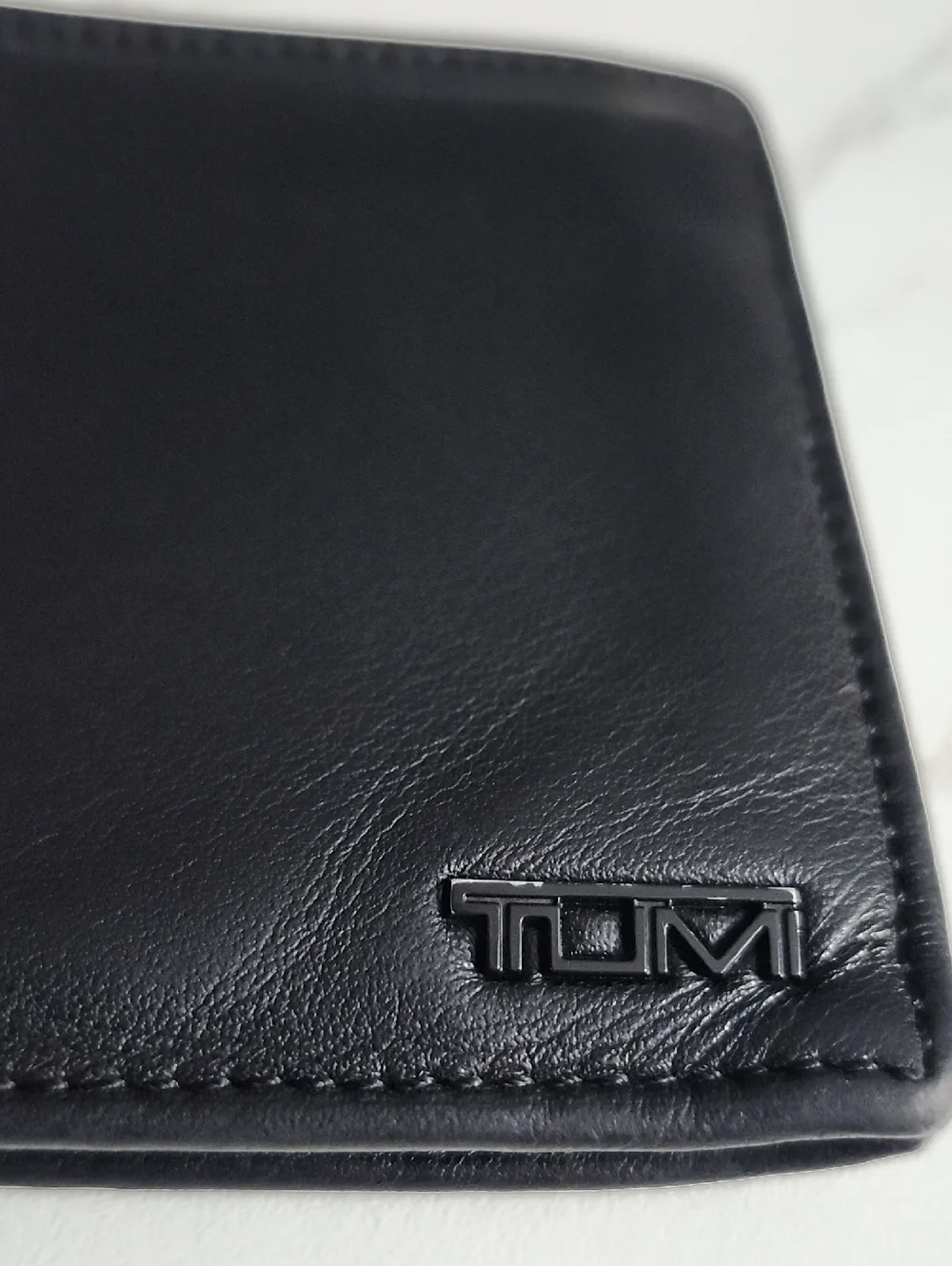 TUMI Delta Global Double Billfold Black Leather Wallet